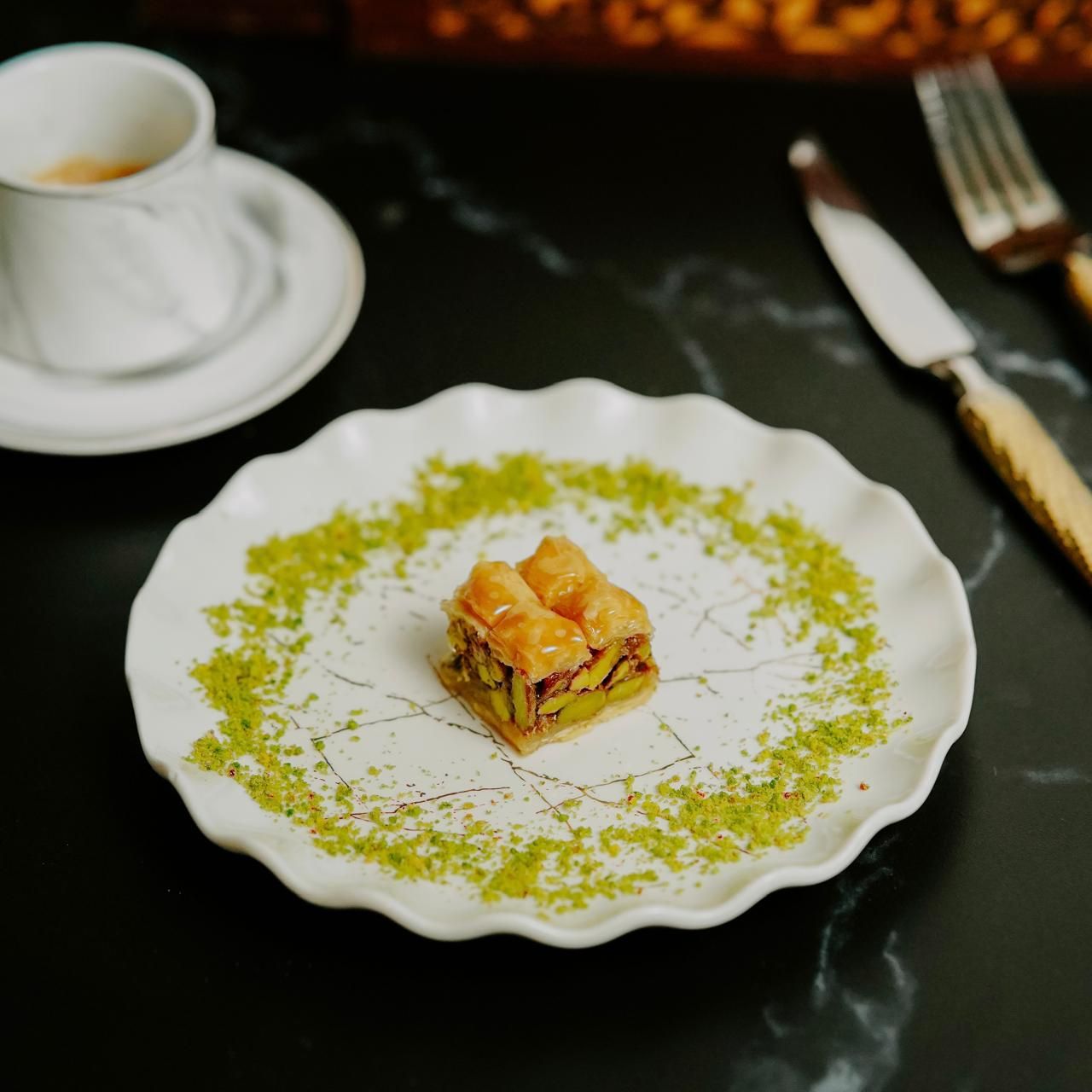 Pistachio Asieh
